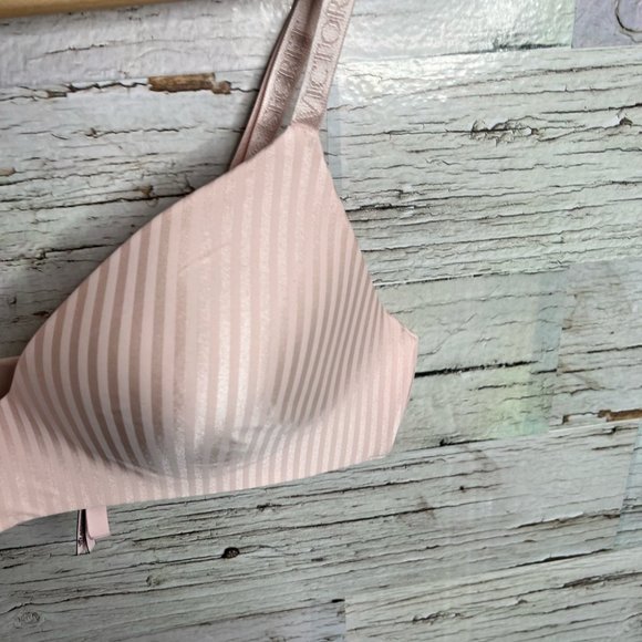 Victoria Secret Tee Shirt Lightly Lined Wireless Bra pink striped 36C - Picture 3 of 9